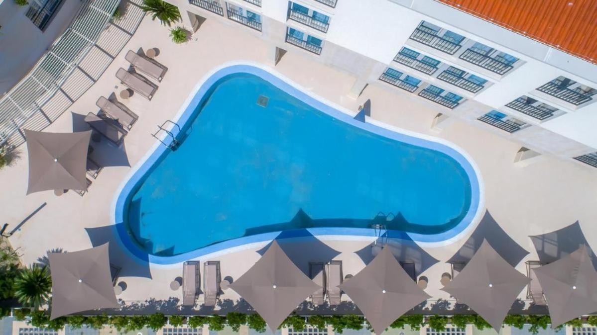 Lux Pool Suite อูมัค ภายนอก รูปภาพ